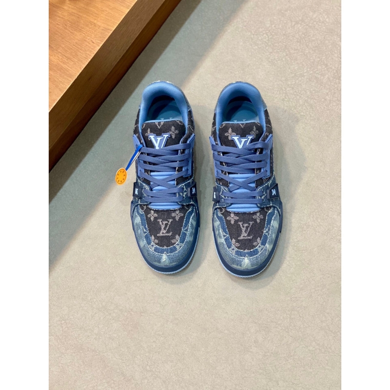 l**is V*t*n sneakers